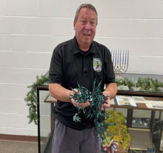 holiday lights recycling 1-resized