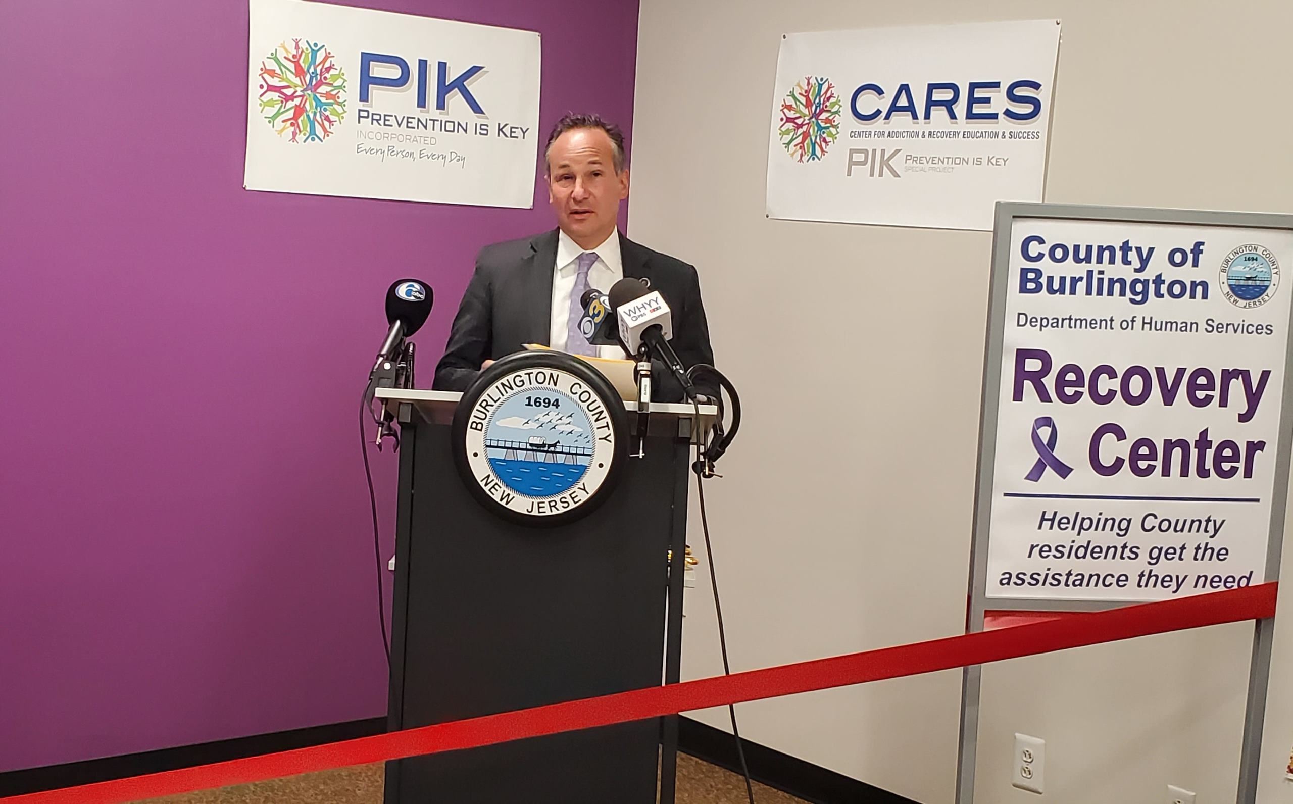 E1AC27C1-12DB-4C5C-B9FD-FBE21EC12547